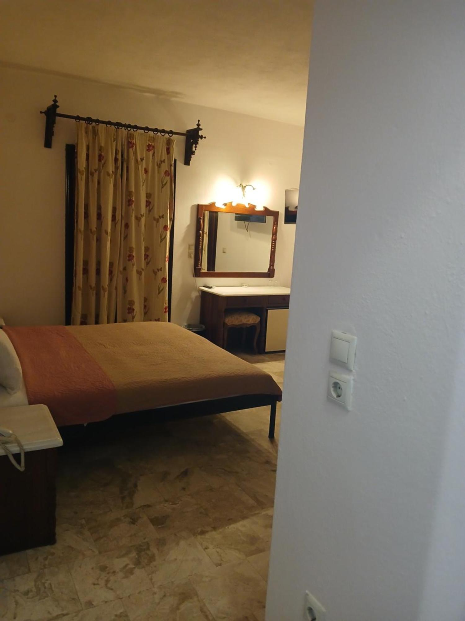 Hotel Villa Orsa Скиатос Екстериор снимка