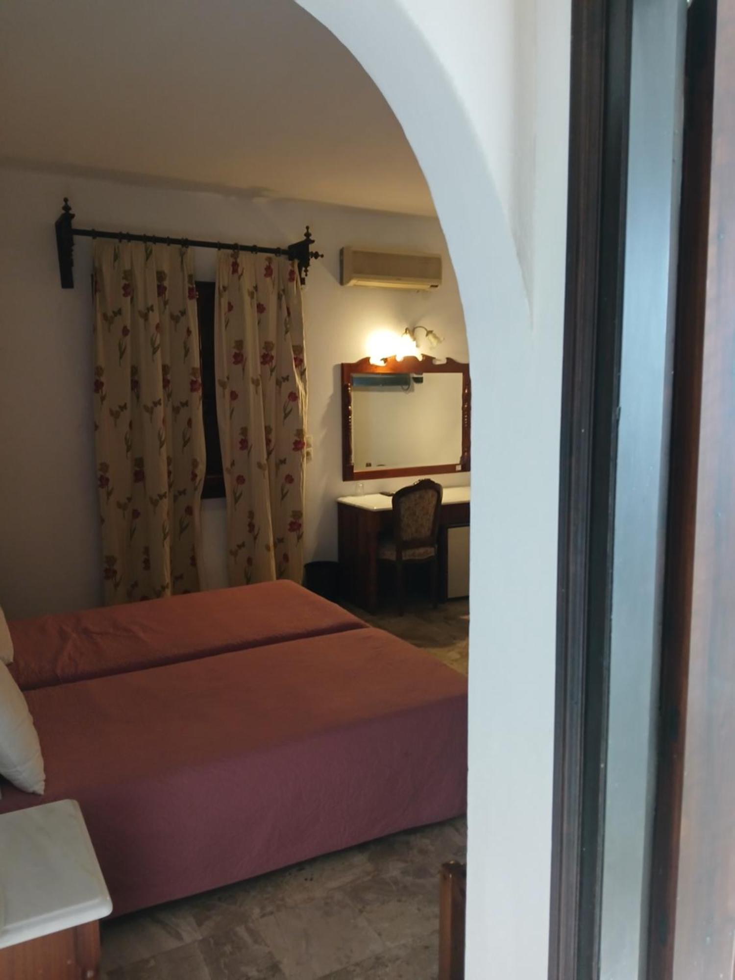 Hotel Villa Orsa Скиатос Екстериор снимка