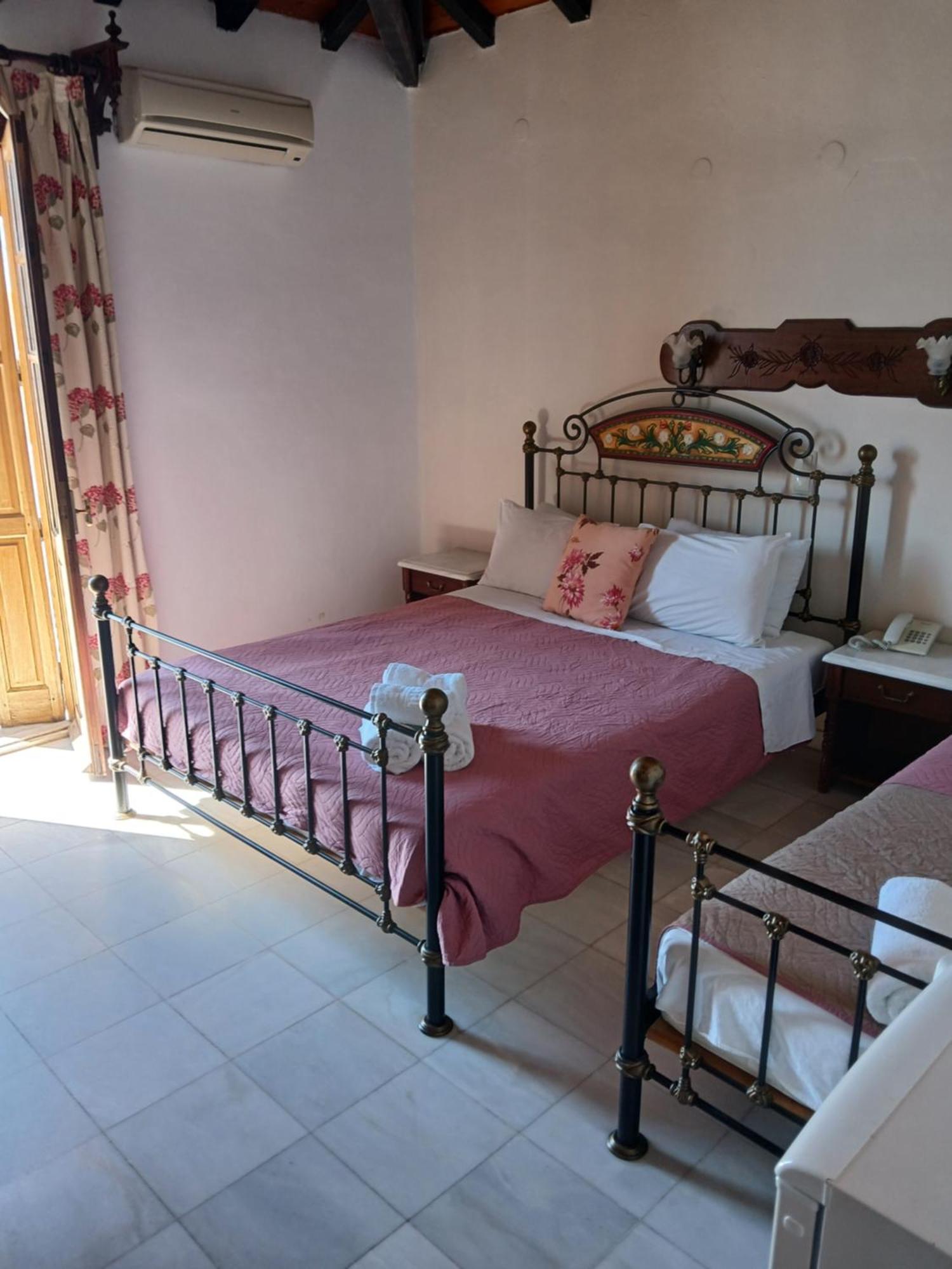 Hotel Villa Orsa Скиатос Екстериор снимка